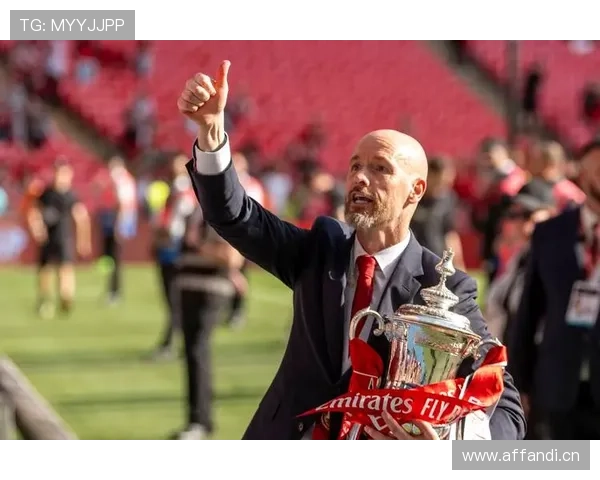 滕哈赫球队本赛季数据分析：战术执行与战绩走势清晰