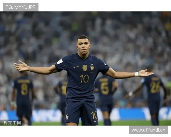 姆巴佩2022世界杯决赛上演帽子戏法，表现稳健备受期待