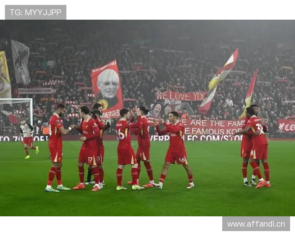 利物浦进攻转化高效,防线问题显现导致赛季稳定性面临考验 利物浦进攻转化高效,防线问题显现导致赛季稳定性面临考验