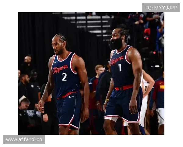 伦纳德利用挡拆创造得分机会 拉开与队友关键时刻表现差距